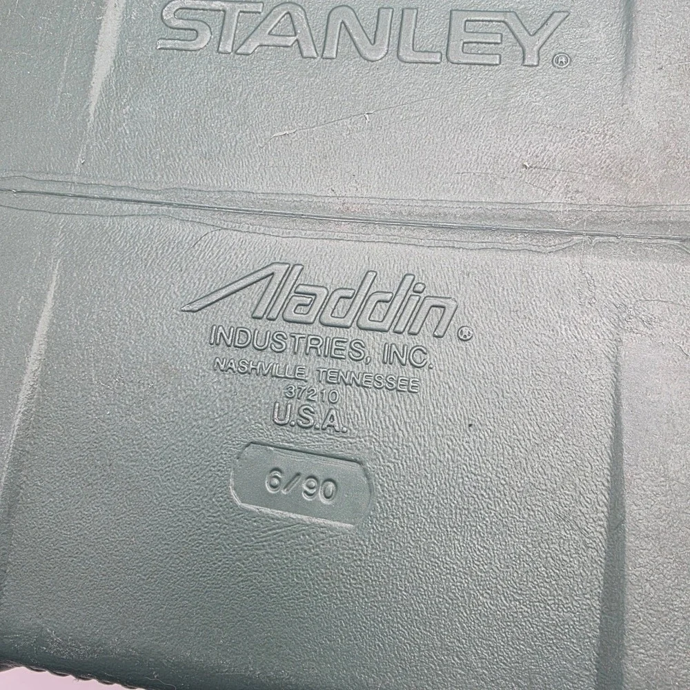 Vintage Aladdin Stanley Lunch Box Cooler Green Plastic Hard Shell 6/90 USA Made
